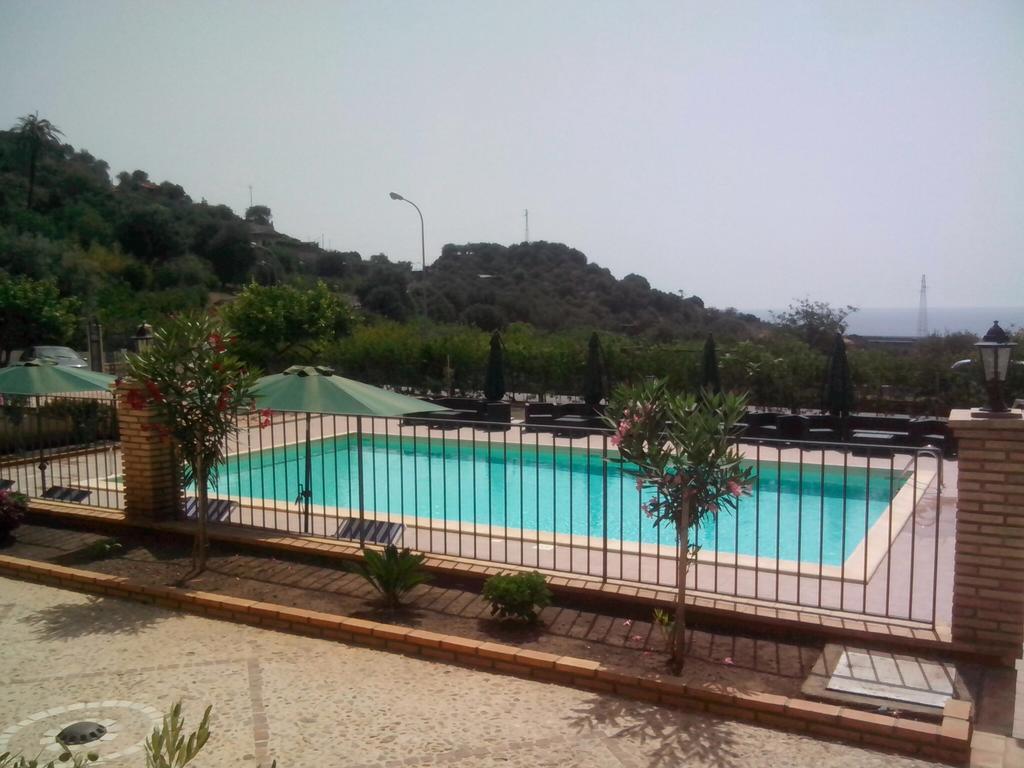 Patitiri ξενώνας Santa Teresa Di Riva Εξωτερικό φωτογραφία